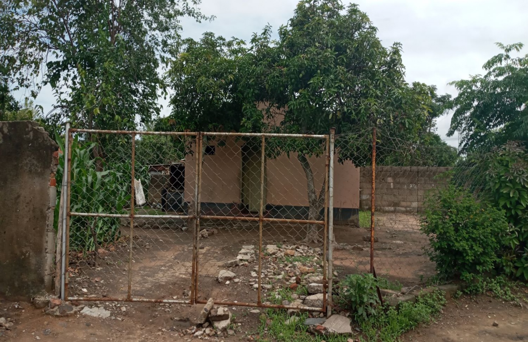T Fani Street, Harare, 2 Bedrooms Bedrooms, 4 Rooms Rooms,1 BathroomBathrooms,Houses,For Sale,T Fani Street,1014