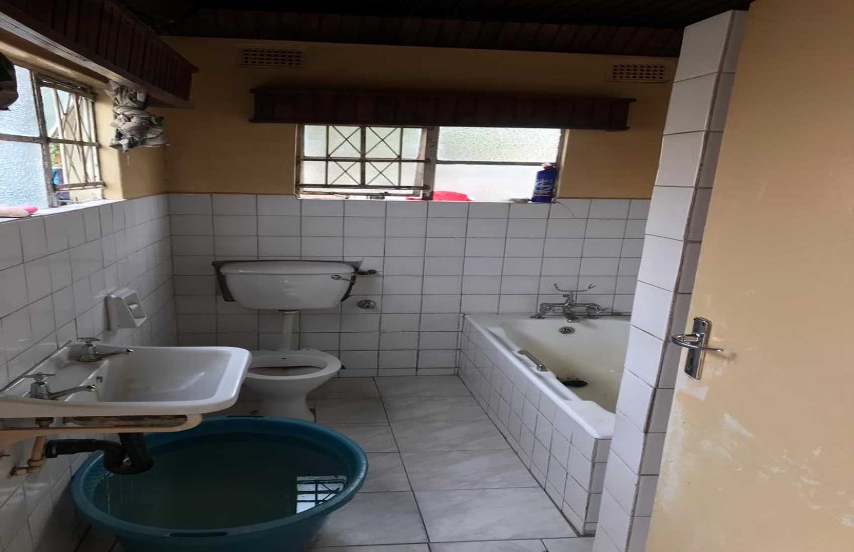 Harare, 4 Bedrooms Bedrooms, 6 Rooms Rooms,2 BathroomsBathrooms,Houses,For Sale,1031
