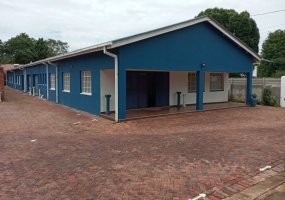 Cambridge Road/West Road, Harare, 10 Rooms Rooms,4 BathroomsBathrooms,Office,For Rent,Cambridge Road/West Road,1038