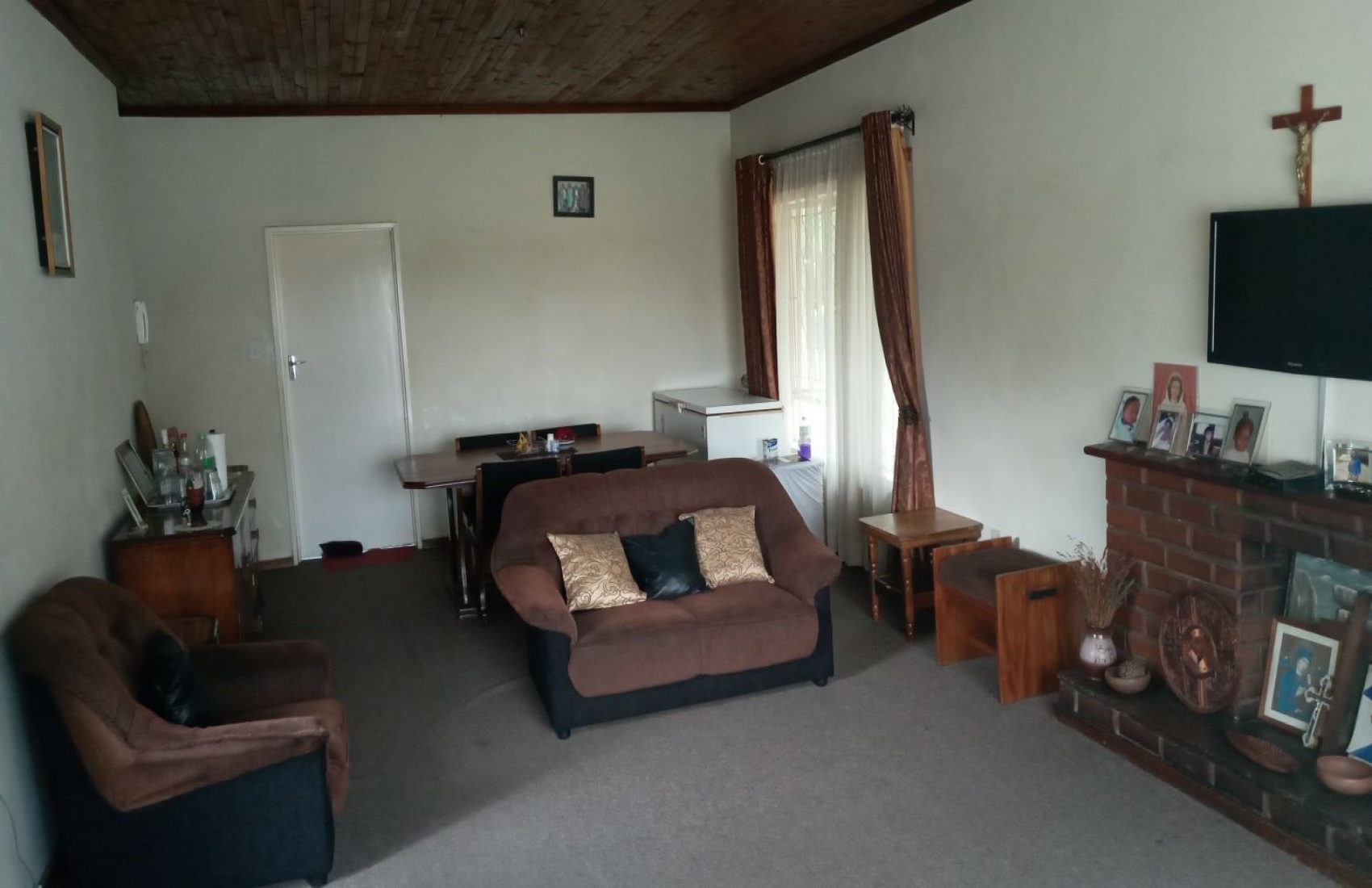 Taormina Avenue, Harare, 3 Bedrooms Bedrooms, 7 Rooms Rooms,1 BathroomBathrooms,Houses,For Sale,Taormina Avenue,1040