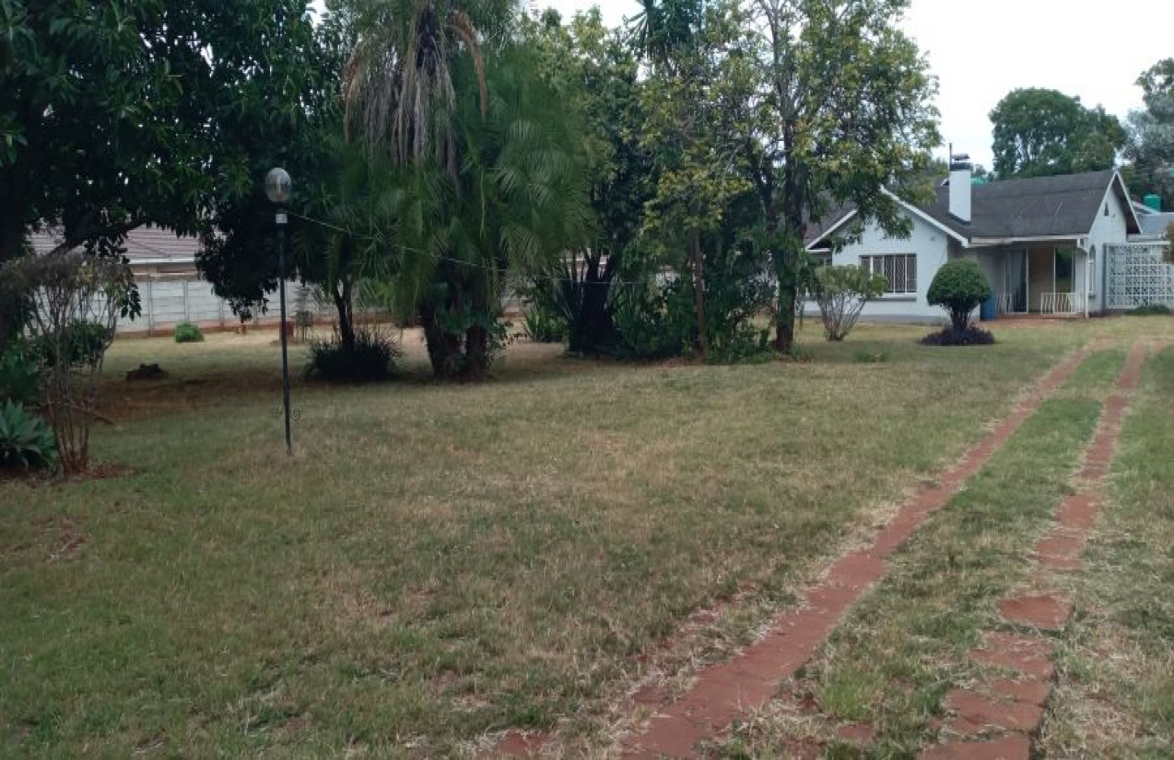Kennedy Drive, Harare, 3 Bedrooms Bedrooms, 8 Rooms Rooms,1 BathroomBathrooms,Houses,For Sale,Kennedy Drive,1048