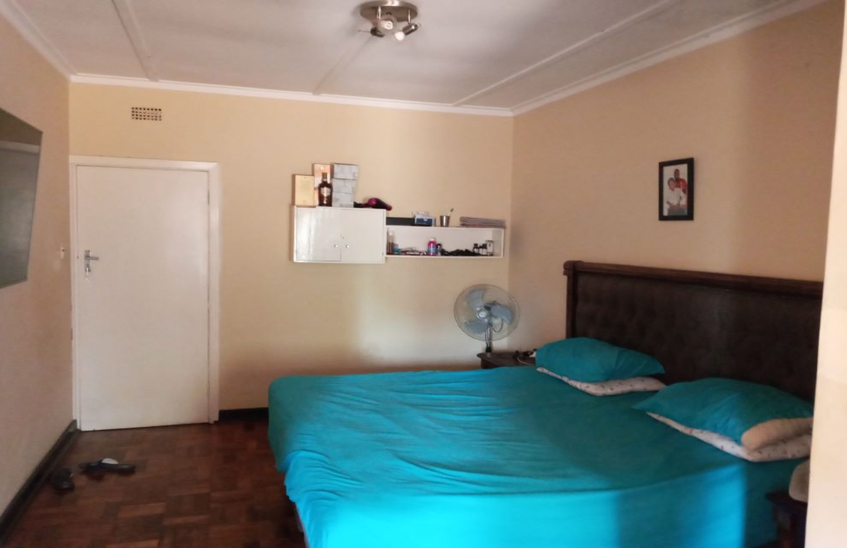 Kennedy Drive, Harare, 3 Bedrooms Bedrooms, 8 Rooms Rooms,1 BathroomBathrooms,Houses,For Sale,Kennedy Drive,1048