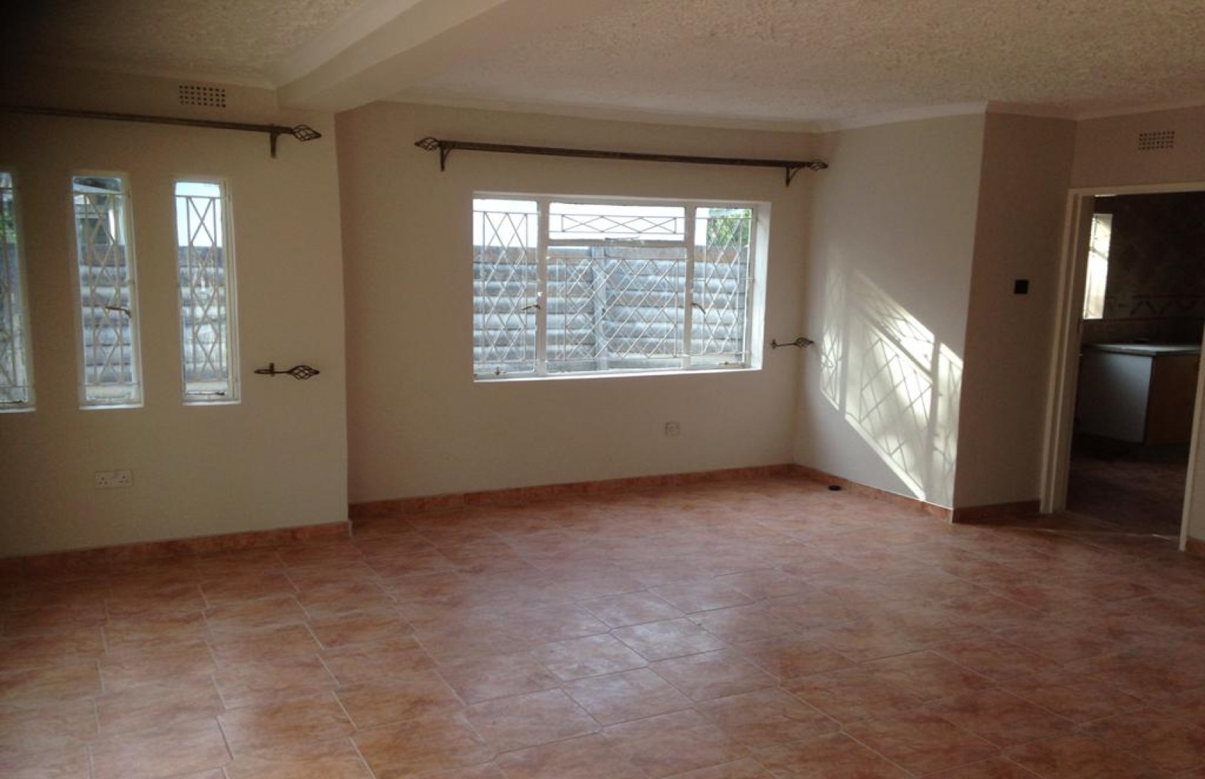 Thornicroft Street, Harare, 3 Bedrooms Bedrooms, 7 Rooms Rooms,2 BathroomsBathrooms,Houses,For Sale,Thornicroft Street,1006