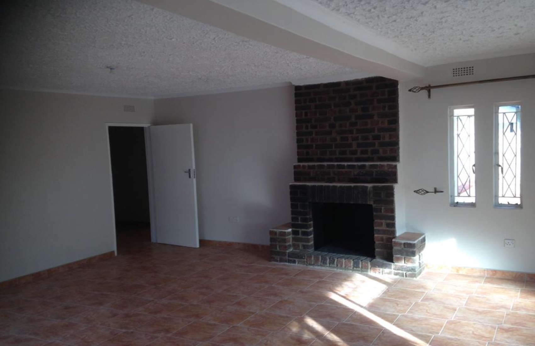 Thornicroft Street, Harare, 3 Bedrooms Bedrooms, 7 Rooms Rooms,2 BathroomsBathrooms,Houses,For Sale,Thornicroft Street,1006