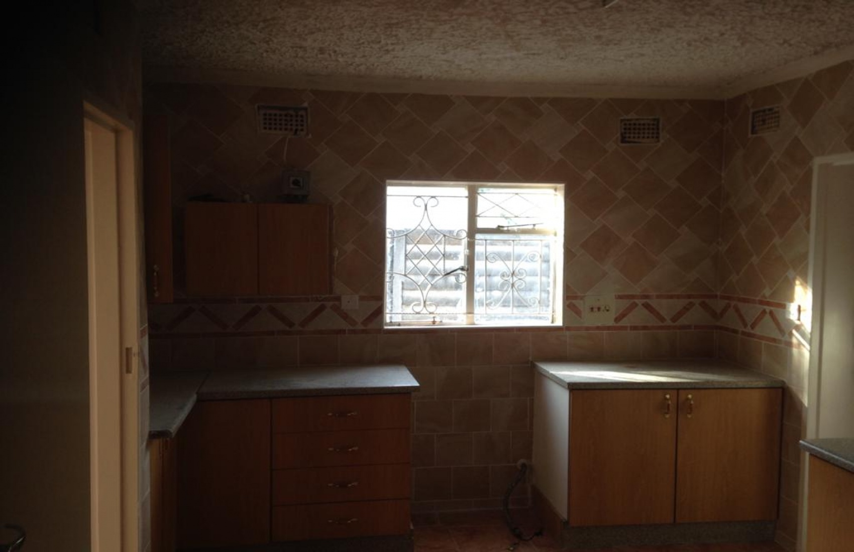 Thornicroft Street, Harare, 3 Bedrooms Bedrooms, 7 Rooms Rooms,2 BathroomsBathrooms,Houses,For Sale,Thornicroft Street,1006