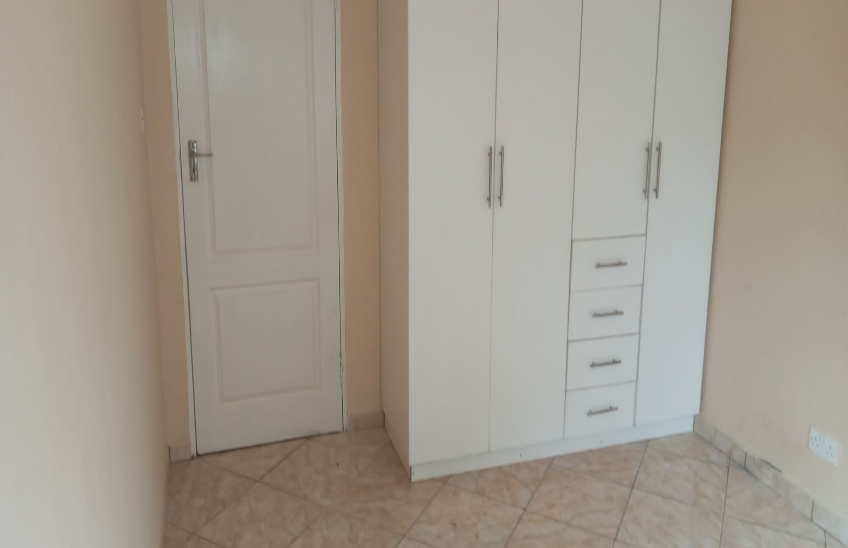 Harare, 3 Bedrooms Bedrooms, 7 Rooms Rooms,2 BathroomsBathrooms,Houses,For Rent,1057