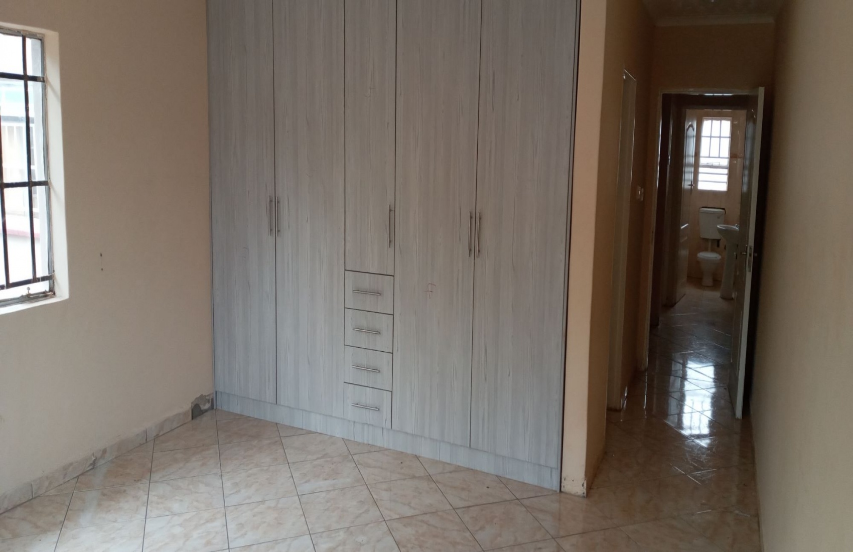 Harare, 3 Bedrooms Bedrooms, 7 Rooms Rooms,2 BathroomsBathrooms,Houses,For Rent,1057