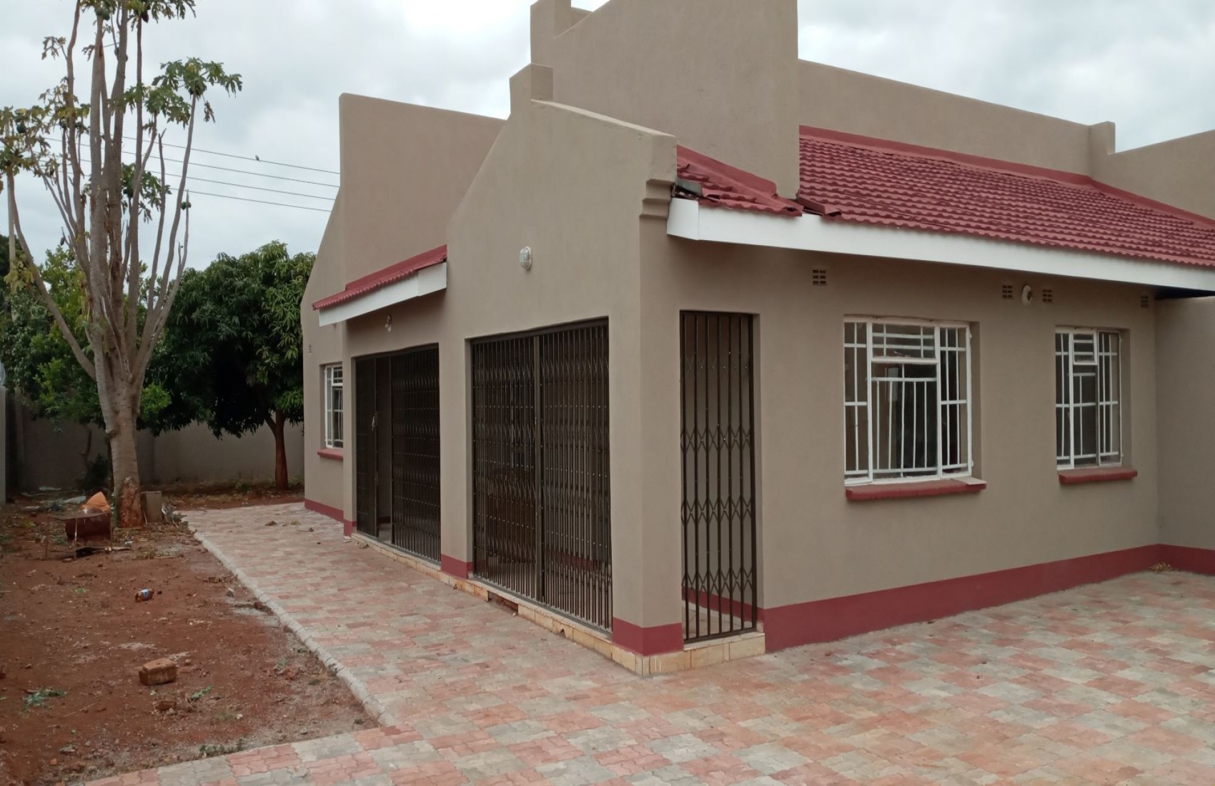 Harare, 3 Bedrooms Bedrooms, 7 Rooms Rooms,2 BathroomsBathrooms,Houses,For Rent,1057