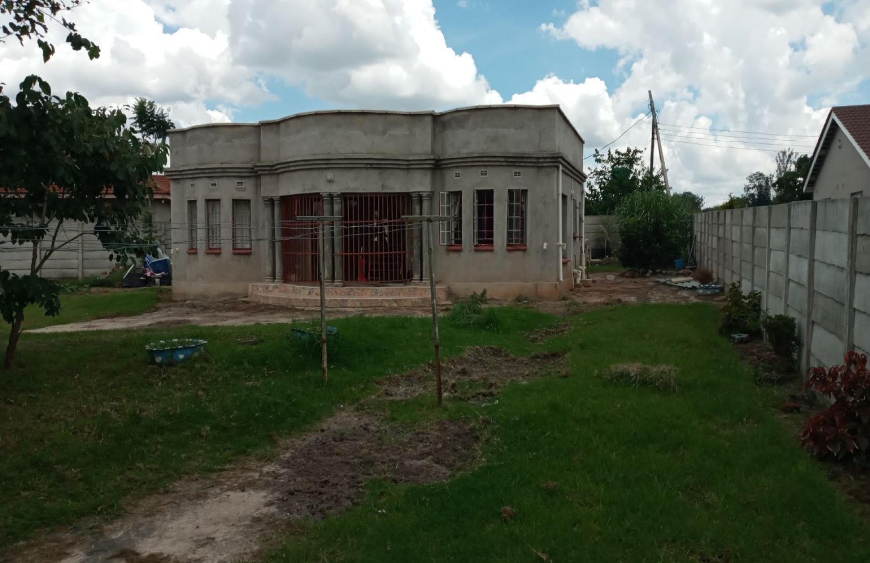 Harare, 3 Bedrooms Bedrooms, 5 Rooms Rooms,2 BathroomsBathrooms,Houses,For Sale,1007
