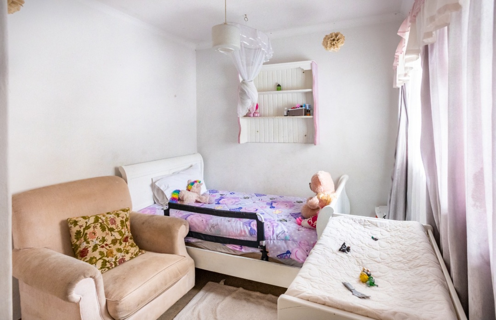 Sixth Avenue Between J Tongogara & J Chinamano, Harare, 4 Bedrooms Bedrooms, 9 Rooms Rooms,3 BathroomsBathrooms,Apartment,For Sale,Bucknigham Gate,Sixth Avenue Between J Tongogara & J Chinamano,1067