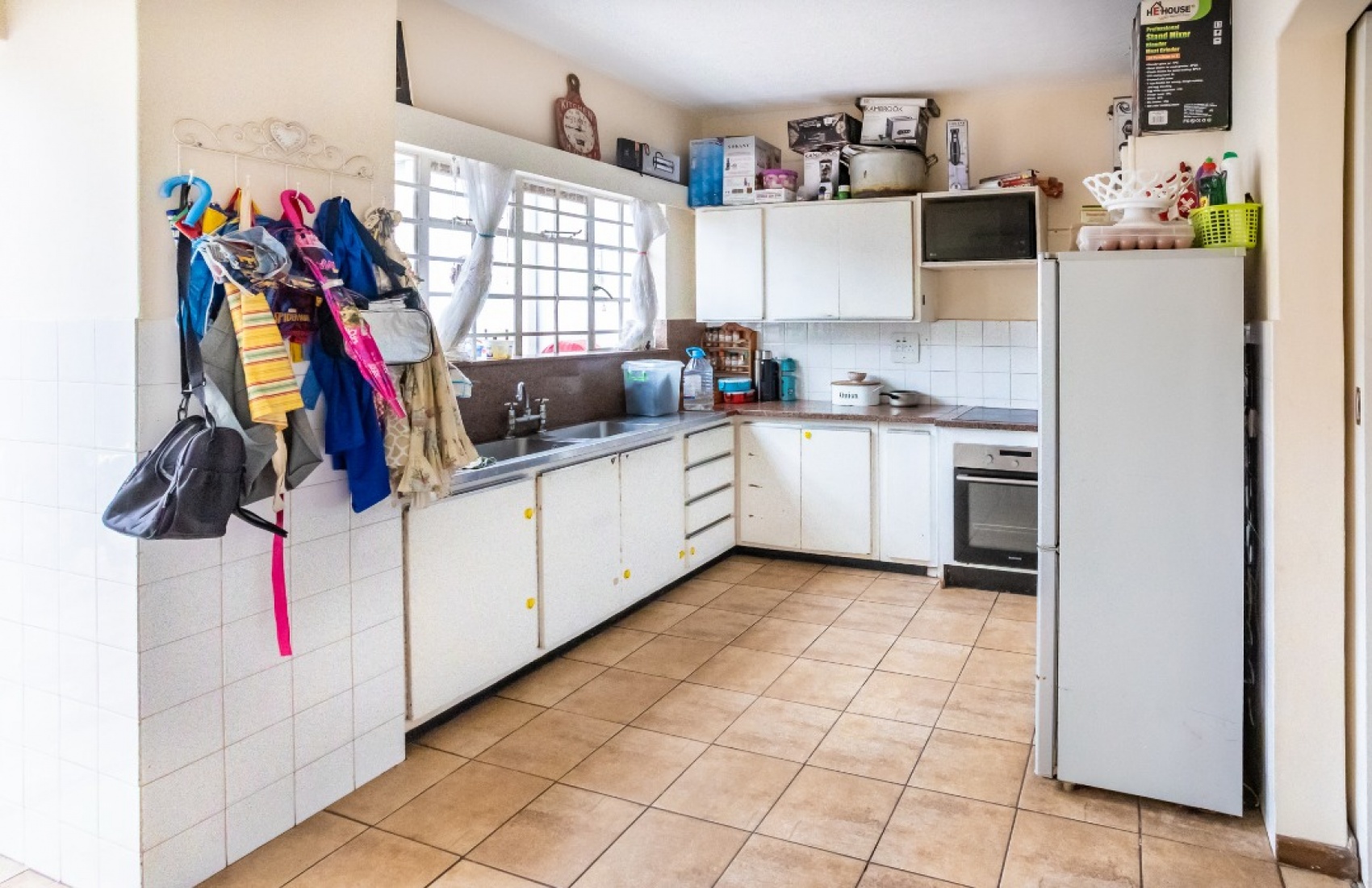 Sixth Avenue Between J Tongogara & J Chinamano, Harare, 4 Bedrooms Bedrooms, 9 Rooms Rooms,3 BathroomsBathrooms,Apartment,For Sale,Bucknigham Gate,Sixth Avenue Between J Tongogara & J Chinamano,1067