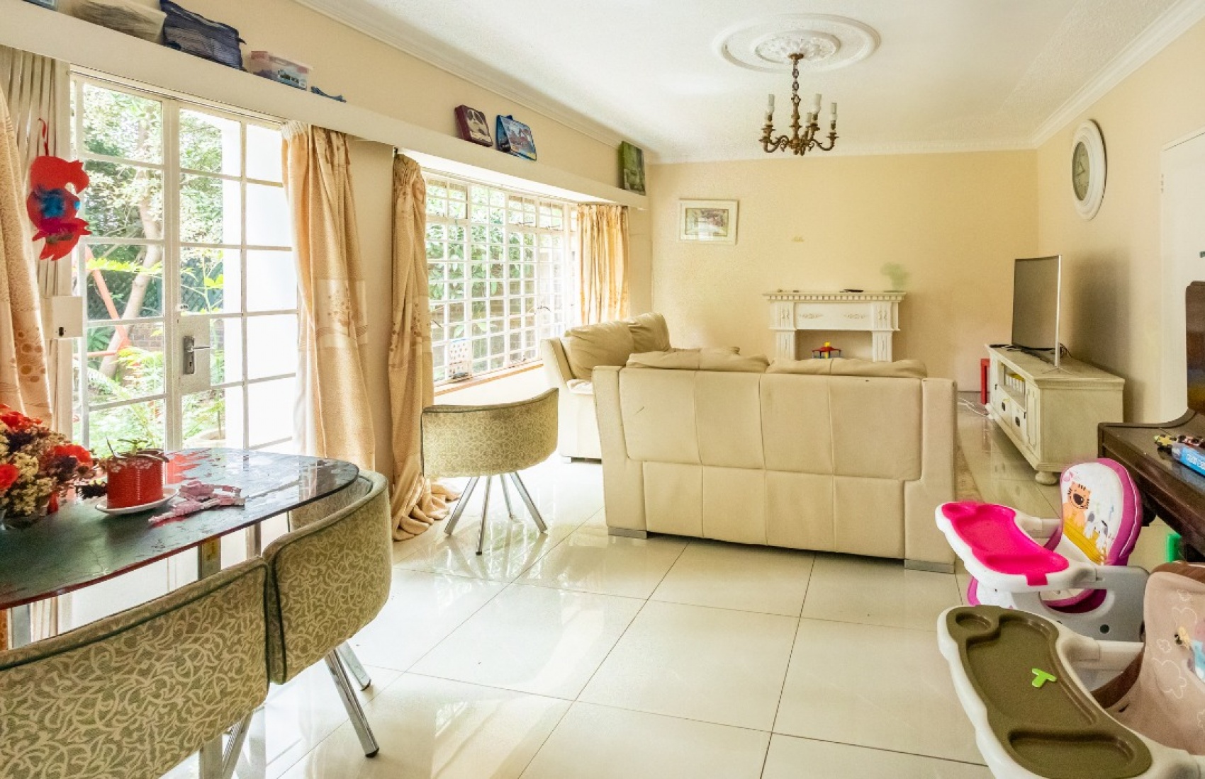 Sixth Avenue Between J Tongogara & J Chinamano, Harare, 4 Bedrooms Bedrooms, 9 Rooms Rooms,3 BathroomsBathrooms,Apartment,For Sale,Bucknigham Gate,Sixth Avenue Between J Tongogara & J Chinamano,1067